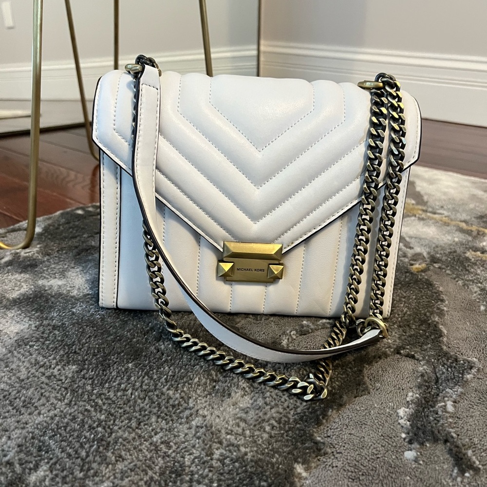 White Michael Kors Sholder bag